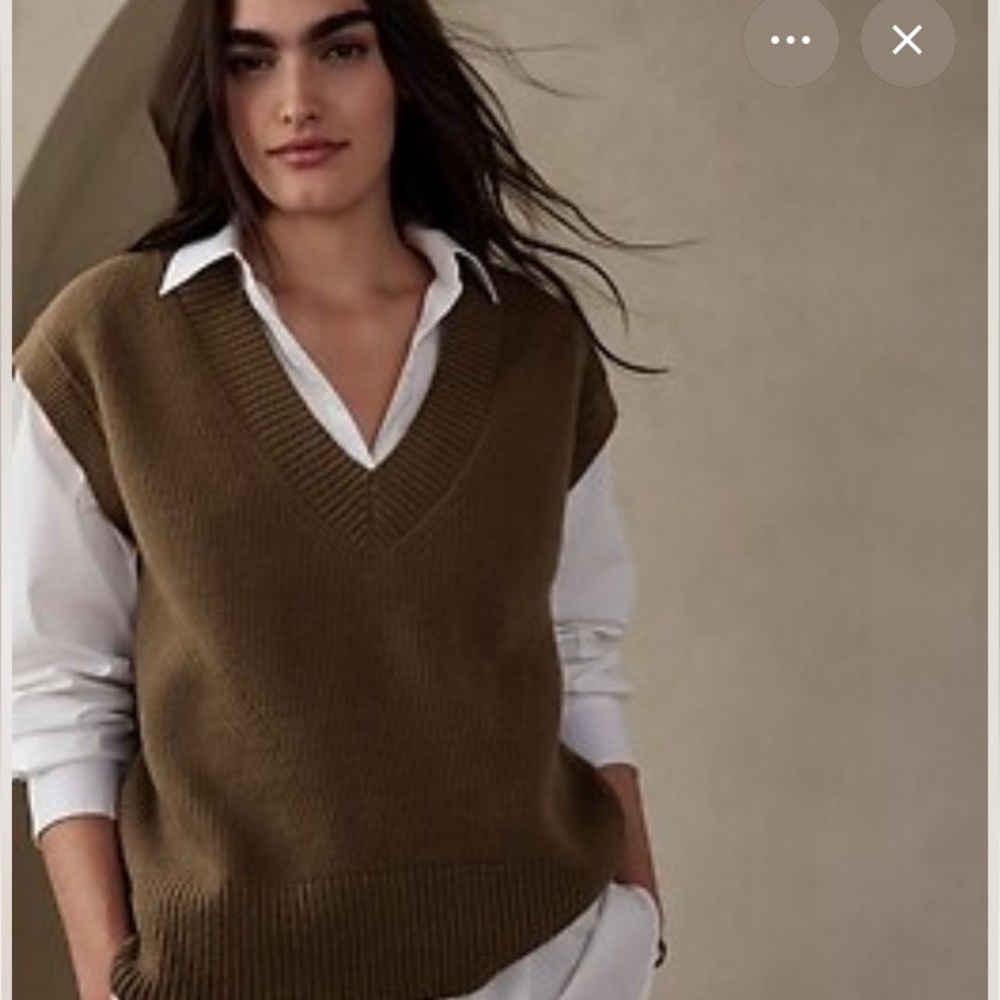 Banana Republic Fisherman Sweater Vest  V-neck Olive Green XS oversized fit